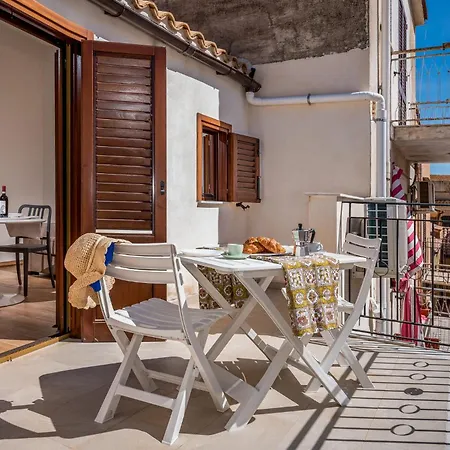 Casa Del Golfo Santantonino